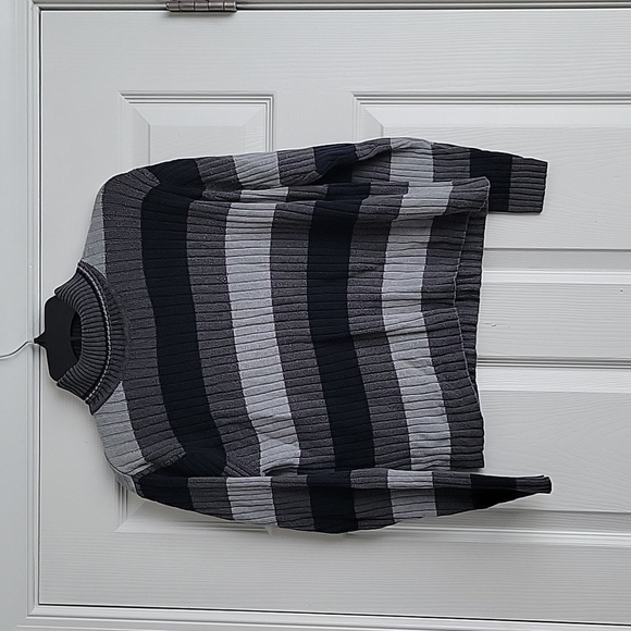 Crossroads Long Sleeve Top - Picture 1 of 10